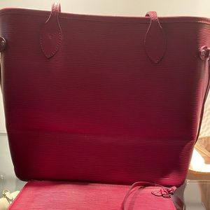 SOLD Louis Vuitton neverfull epi included wristlet